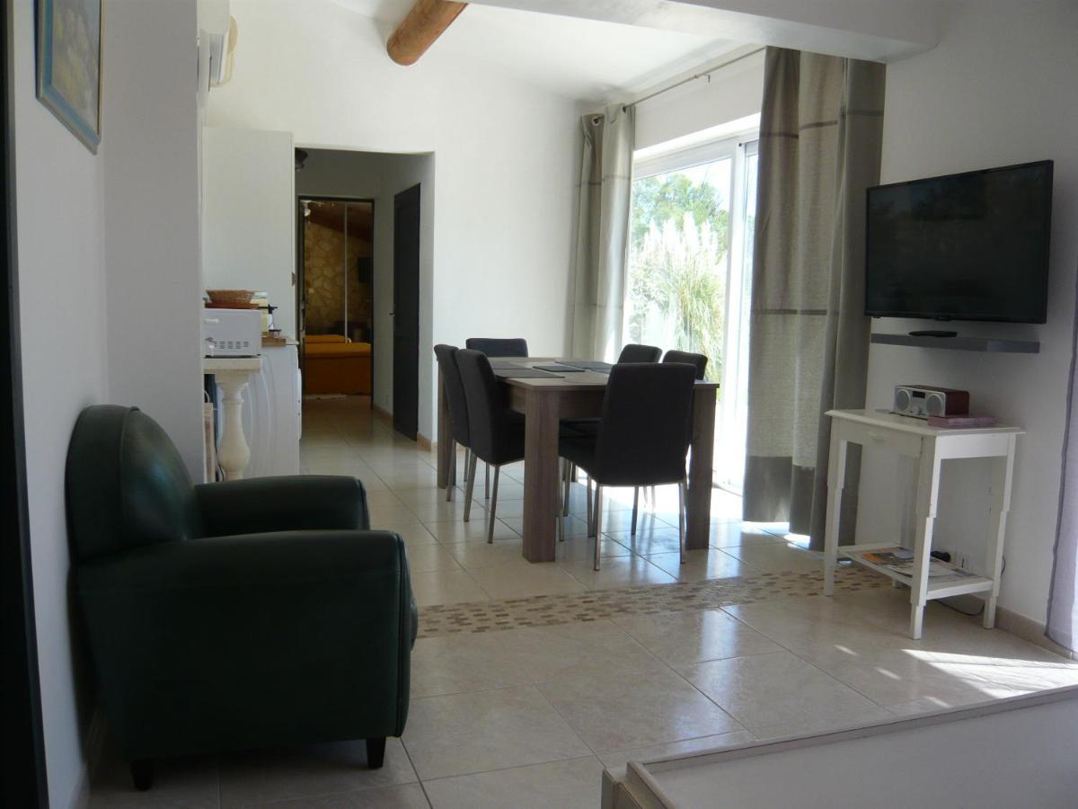 Апартаменты Locations Des Alpilles Сен-Реми-де-Прованс Экстерьер фото