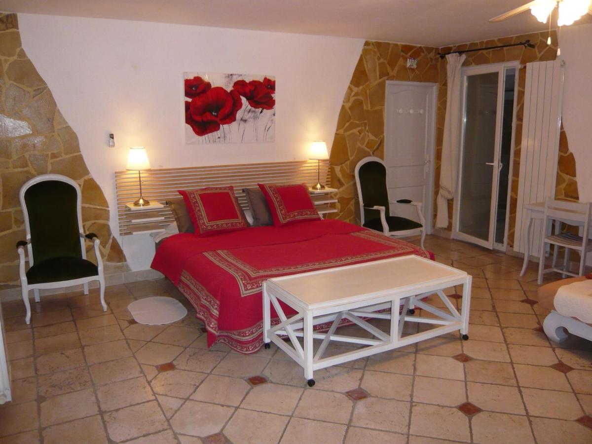 Апартаменты Locations Des Alpilles Сен-Реми-де-Прованс Экстерьер фото