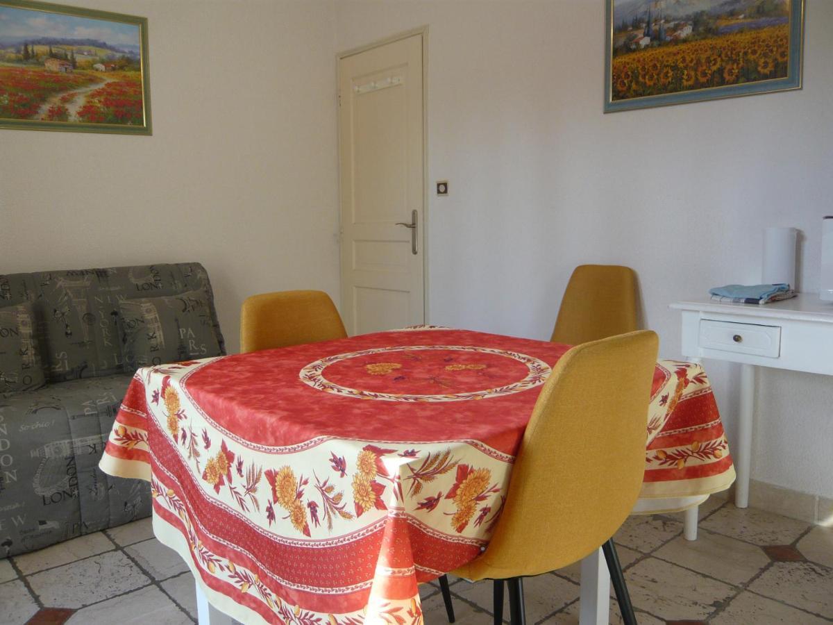 Апартаменты Locations Des Alpilles Сен-Реми-де-Прованс Экстерьер фото