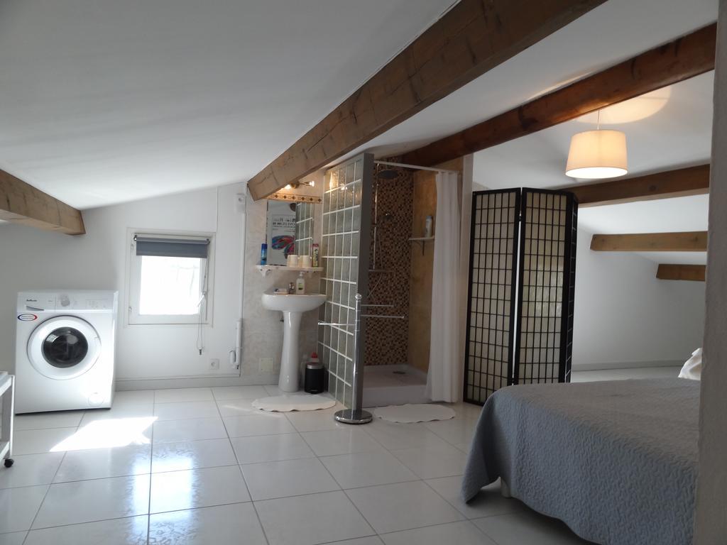 Апартаменты Locations Des Alpilles Сен-Реми-де-Прованс Экстерьер фото