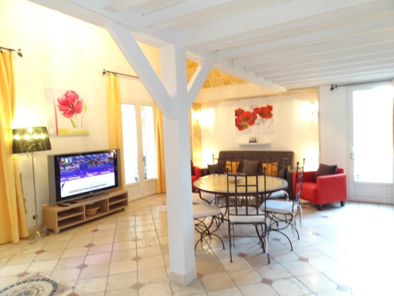 Апартаменты Locations Des Alpilles Сен-Реми-де-Прованс Экстерьер фото
