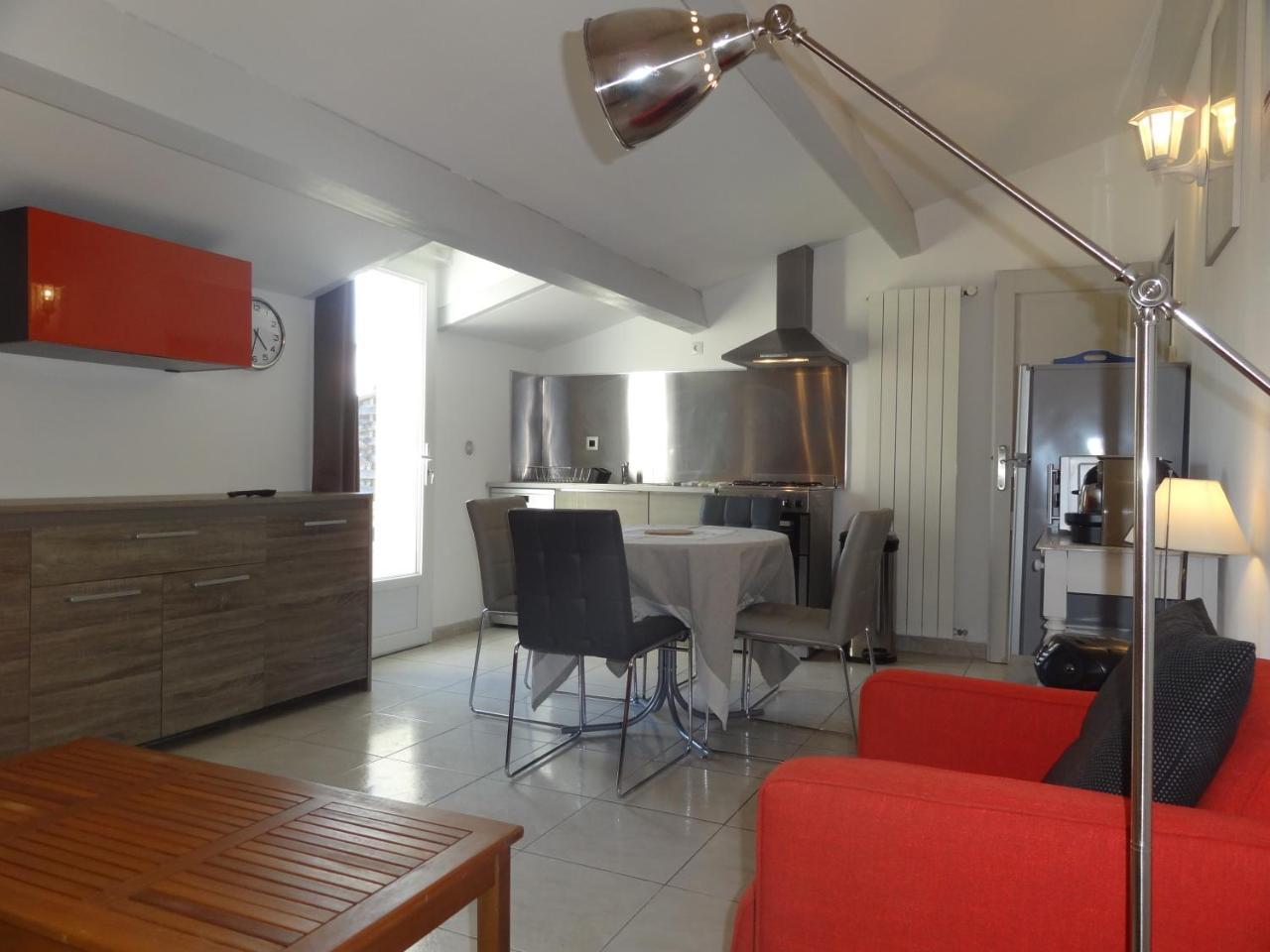 Апартаменты Locations Des Alpilles Сен-Реми-де-Прованс Экстерьер фото